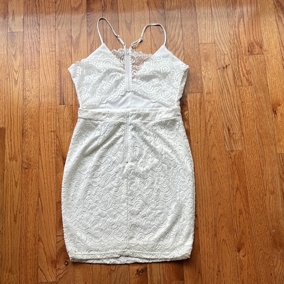 Dress - Picture 2 of 5